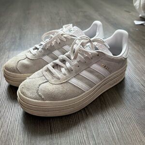 Adidas Gazelle Women’s Platform Sneakers Light Grey
